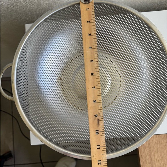 Vintage Aluminum Colander – 12” Mid-Century Kitchen Strainer - Picture 3 of 13